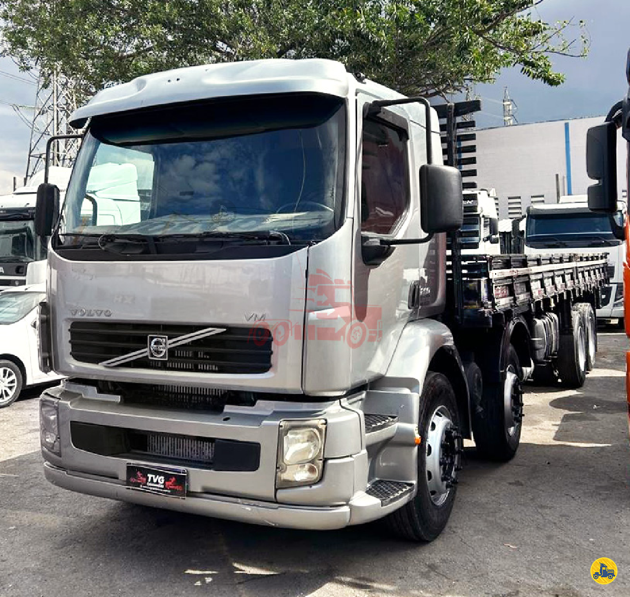 CAMINHAO VOLVO VOLVO VM 260 Grade Baixa BiTruck 8x2 TVG Caminhões GUARULHOS SÃO PAULO SP